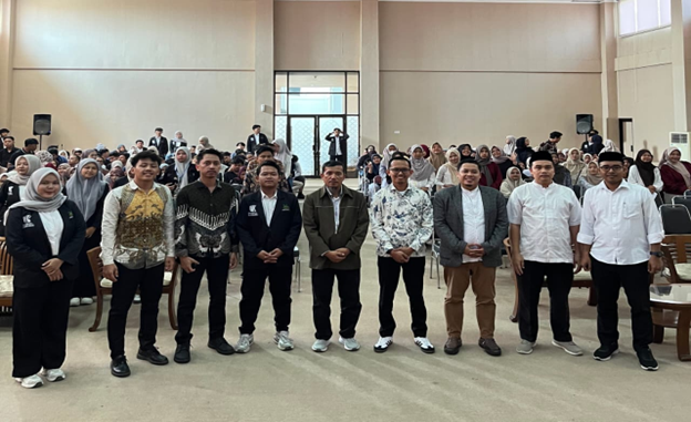 Seminar Nasional DEMA Fakultas Syariah UIN Surakarta Soroti Perspektif Sosiologi Hukum dalam KUHP Baru