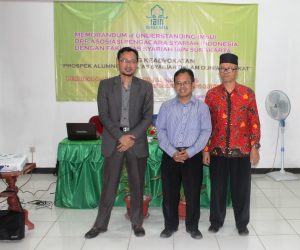 Foto bersama Narasumber, Moderator, dan Notulen 